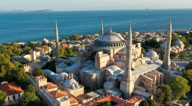 Ayasofya’daki “yeni keşifler” bilim dünyasıyla paylaşılacak