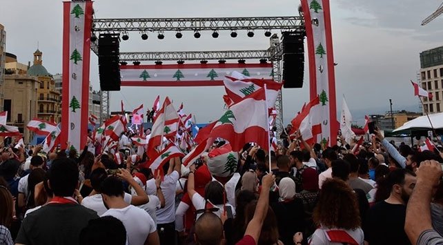 Lübnanlı uzmanlara göre 17 Ekim gösterileri yolsuzlukları ifşa etti ancak hedeflerine ulaşamadı