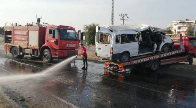 Tekstil işçilerini taşıyan servis devrildi: 10 yaralı