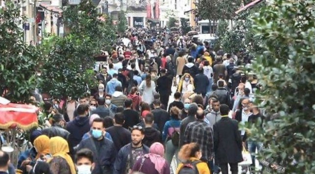 Koca’dan İstiklal Caddesi paylaşımı: Sağlam giren hasta çıkar