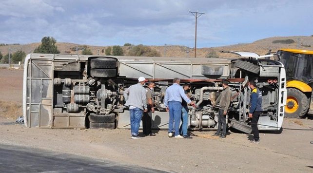 Yozgat’ta belediye otobüsü devrildi: 17 yaralı