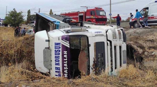 Konya’da tır ile otomobil çarpıştı: 3 yaralı