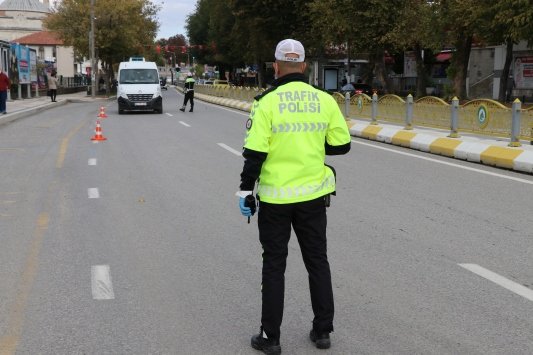 Taksi ve minibüs şoförleri Kovid-19 tedbirleri denetiminden memnun