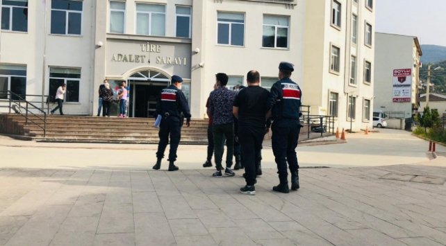 İzmir’de uyuşturucu operasyonu: 4 gözaltı