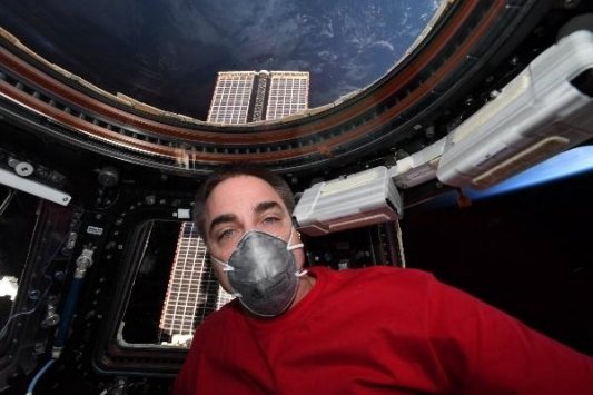 6 aydır uzayda olan 3 astronot Dünya’ya döndü