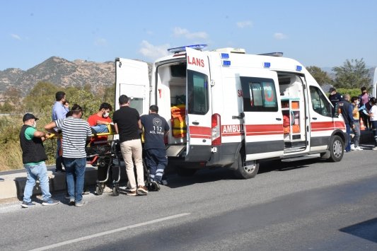 Aydın’da yolcu minibüsü devrildi: 5 yaralı