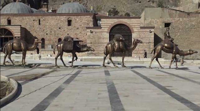 Tokat’ın Sulu Sokak’ı tarihi motiflerle süsleniyor