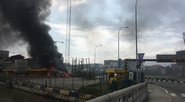 Nijerya’da gerginlik artıyor, 4 eyalette daha sokağa çıkmak yasaklandı