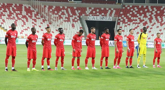 Sivasspor evinde galibiyete ve gole hasret