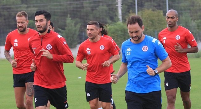 Antalyaspor’da hedef Fenerbahçe’yi yenmek