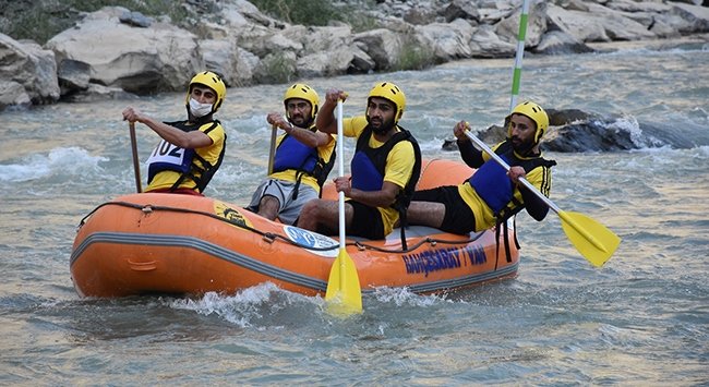 Türkiye Rafting Şampiyonası Hakkari’de devam ediyor