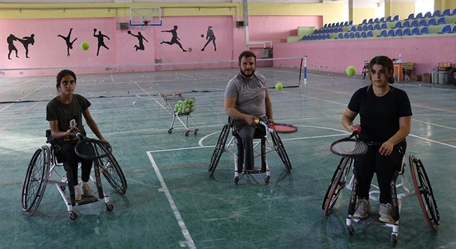 Şırnaklı engelli gençlerin hedefi milli formayı giymek