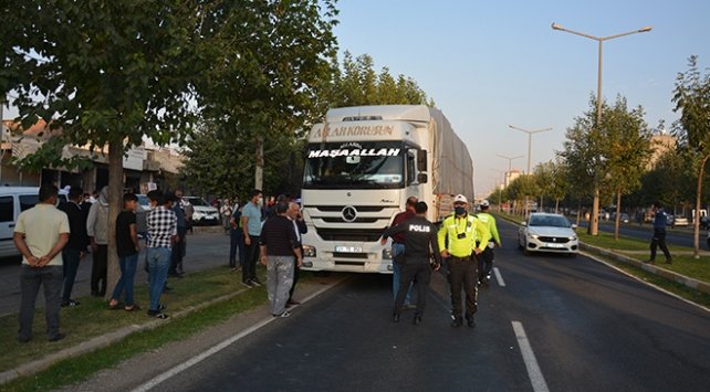 Şanlıurfa’da tırın çarptığı çocuk ağır yaralandı