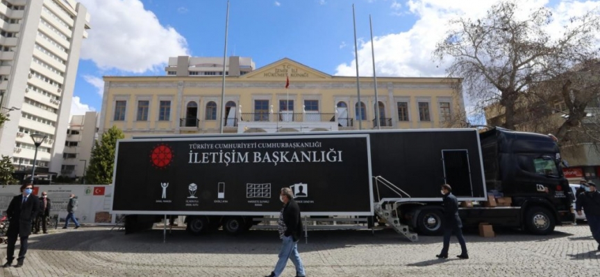 Cumhurbaşkanlığı İletişim Başkanlığı Dijital Tırı 5. durağı İzmir’de ziyarete açıldı