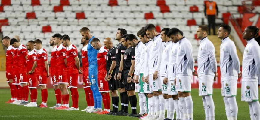 Ersun Yanal ve Çağdaş Atan’dan 3’er değişiklik