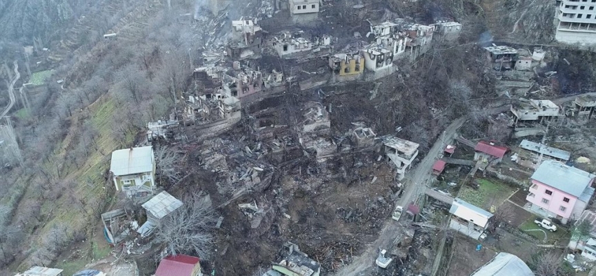 Artvin’de yangının verdiği hasar gün ağarınca ortaya çıktı