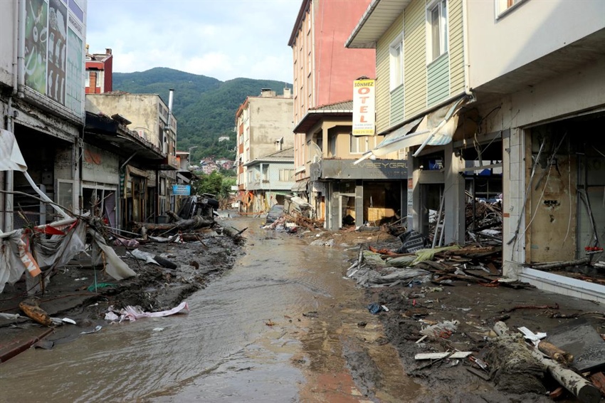 KASTAMONU’DA SEL FELAKETİ: 4 KİŞİ YAŞAMINI YİTİRDİ