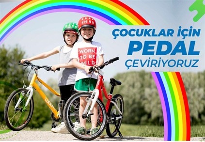 Bisikletçiler çocuklar için pedal çevirecek