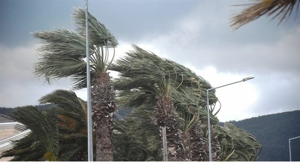 Meteoroloji Dairesi’nden şiddetli rüzgar ve fırtına uyarısı