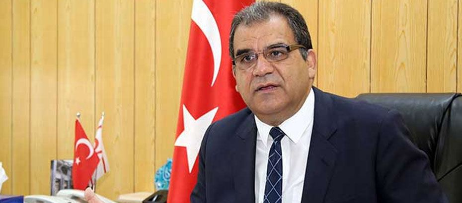 Başbakan Sucuoğlu: Akaryakıt istasyonlarından, Güney’den gelenlere akaryakıt satmamaları ricasında bulundum