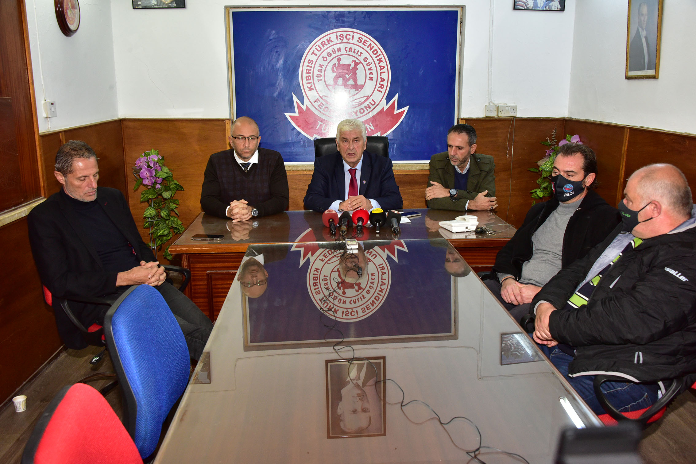 TÜRK-SEN’nden Kıbrıslı Türklerin Güneyde sendikalı çalışabilmesi için girişim