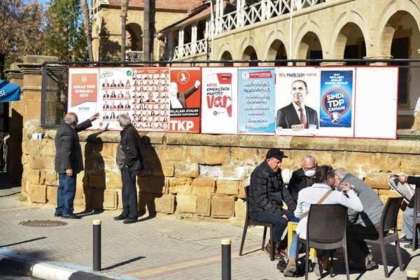 Covid-19 testi pozitif olan seçmenler sandık yerine giderse polis denetiminde uzaklaştırılacak