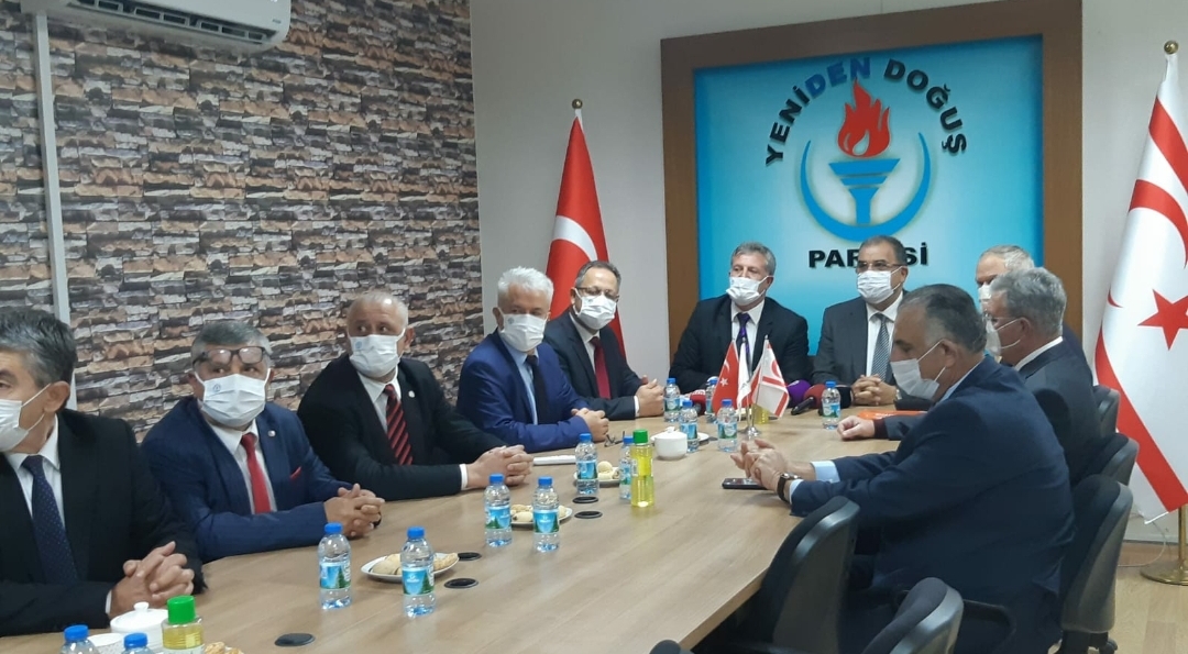 Sucuoğlu, YDP’yi ziyaret etti