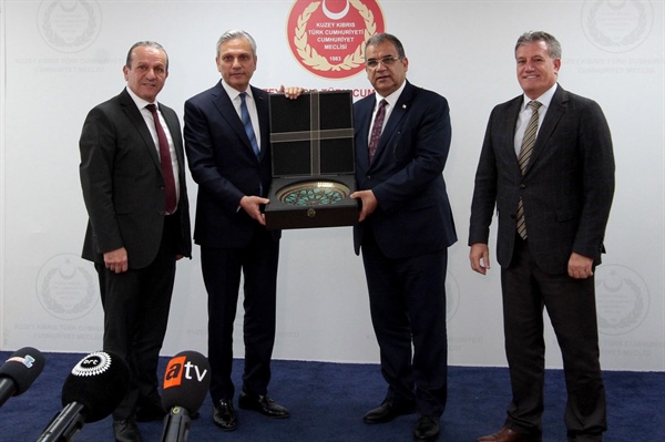 Başbakan Sucuoğlu, TÜRSAB heyetini kabul etti