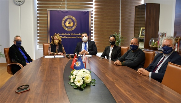 DAÜ ile Sanatçı Rüya Taner arasında iş birliği protokolü imzalandı