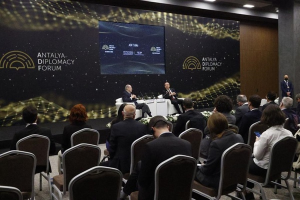 Tatar: Egemen eşitliğimizi teyit etsinler, masaya oturalım