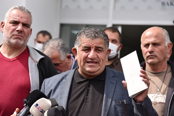 Hayvan Üreticileri ve Yetiştiricileri Birliği, üretimi durdurarak çiftlikleri ve hayvanları devlete teslim etme kararı aldı