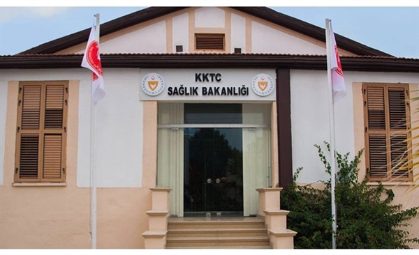 Sağlık Bakanlığı:Aşıların son kullanma tarihlerinin geçmesi gibi bir durum söz konusu değil