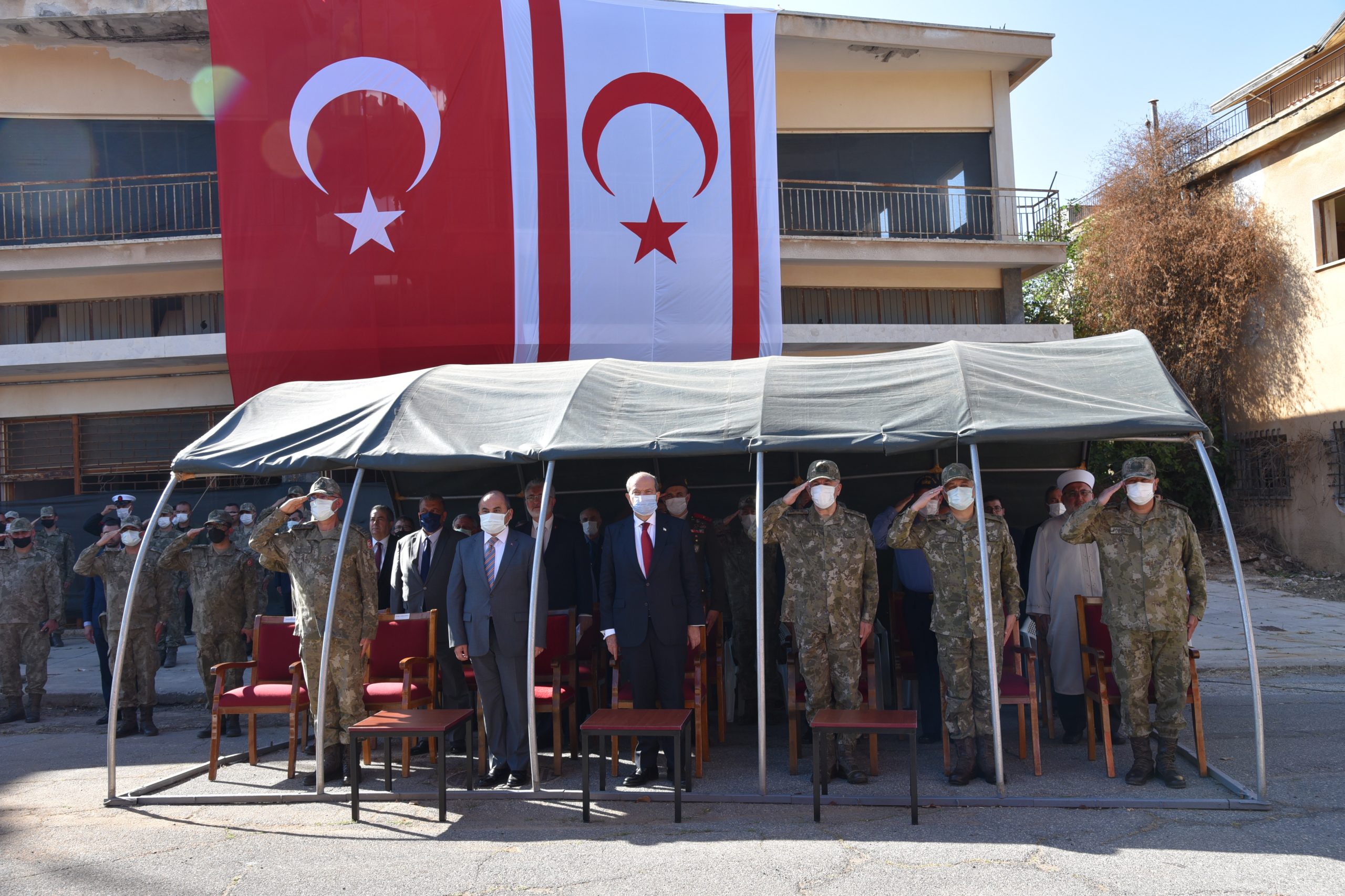 Kıbrıs’ın  Fethinde destan yazan  Pertev Paşa Anıt Türbesi Kapalı Maraş’ta törenle ziyarete açıldı