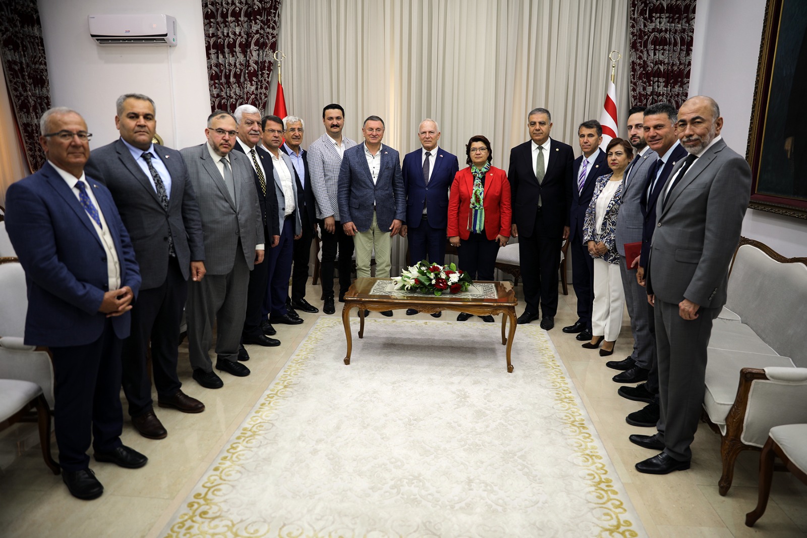 Meclis Başkanı Töre Hatay’dan gelen heyeti kabul etti
