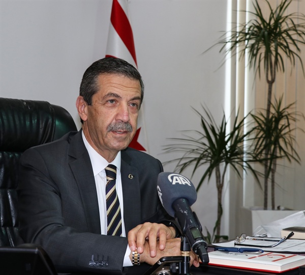 Ertuğruloğlu: Kıbrıs Türkü yalnız ve çaresiz değildir