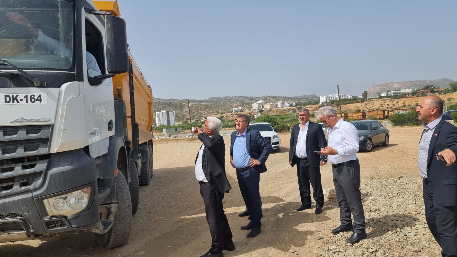 Bakan Arıklı Lefke-Güzelyurt yol çalışmalarını yerinde inceledi