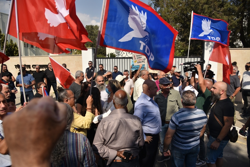 4 parti elçilik önünde eylem yaptı