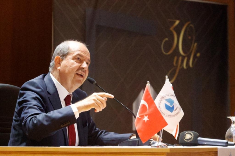 Cumhurbaşkanı Tatar LAÜ’nün konferansına katıldı