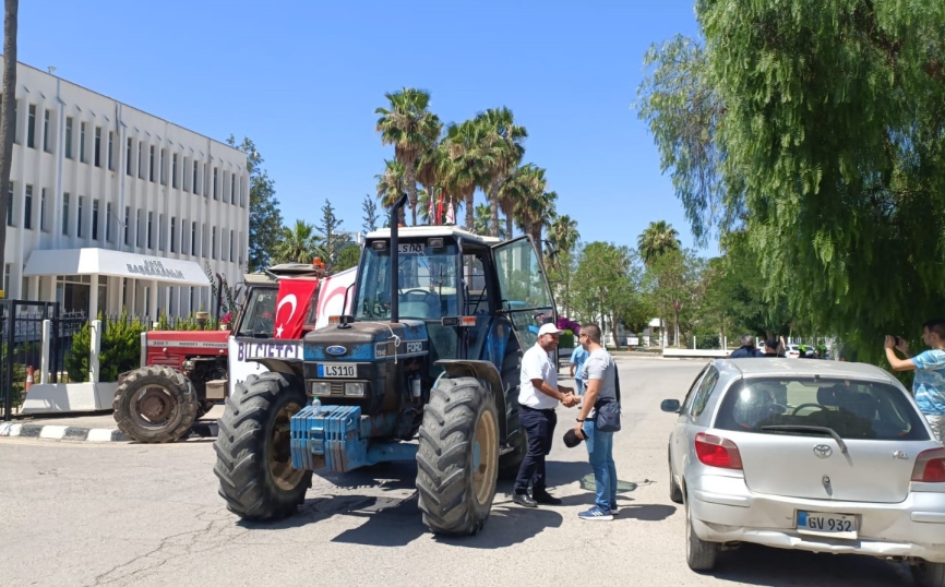Çiftçiler, Başbakanlık önünde