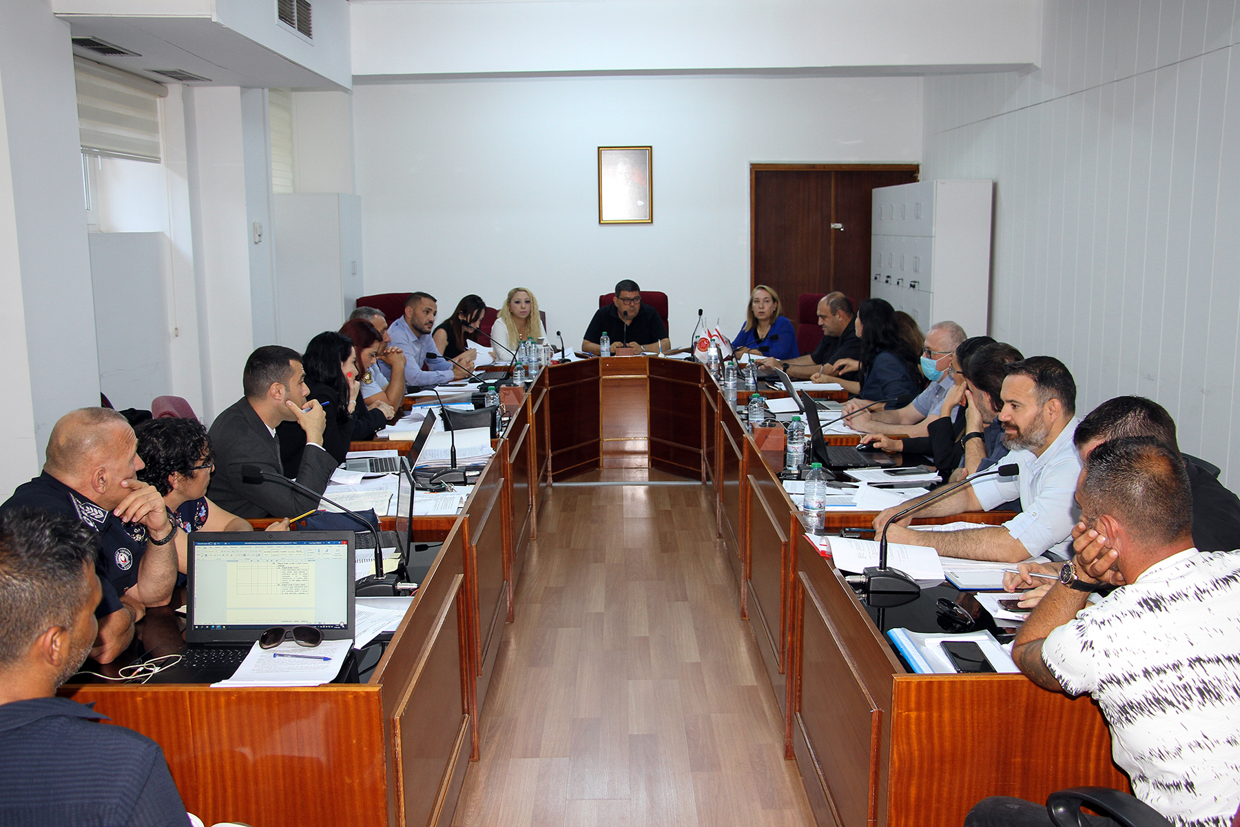 İdari, Kamu ve Sağlık İşleri Komitesi, Merkezi Cezaevi(Kuruluş, Görev ve Çalışma Esasları) (Değişiklik) Yasa Tasarısı oybirliğiyle onaylayarak, Genel Kurul’a sevk etti