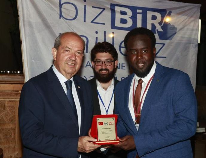 Cumhurbaşkanı Tatar Kıbrıs Uluslararası Öğrenci Derneği’nin mezuniyet törenine katıldı