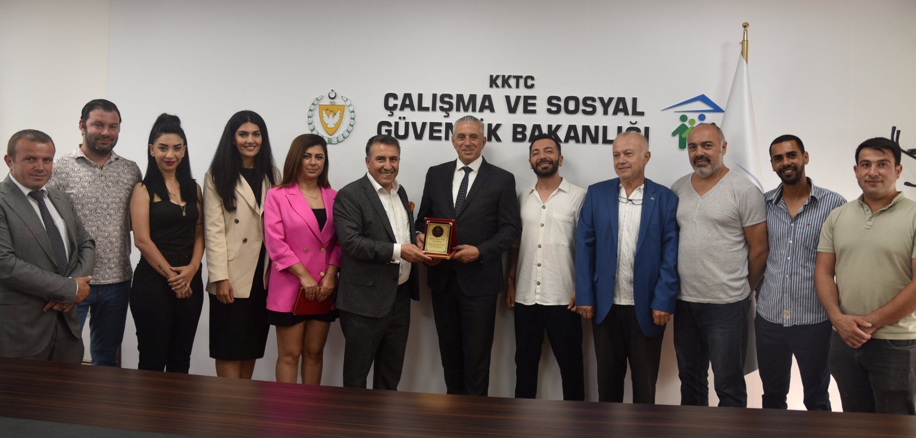 Taçoy, Akdeniz Girişim Derneği heyetini kabul etti
