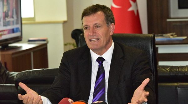 Bakan Arıklı: Hava Trafik Kontrolörleri Sendikası’nın Ercan ’da yapmayı planladığı grevi Bakanlar Kurulu erteleyecek