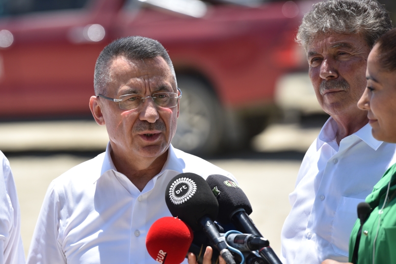 Türkiye Cumhurbaşkanı Yardımcısı Fuat Oktay, yangın nedeniyle bugünkü programlarını iptal etti