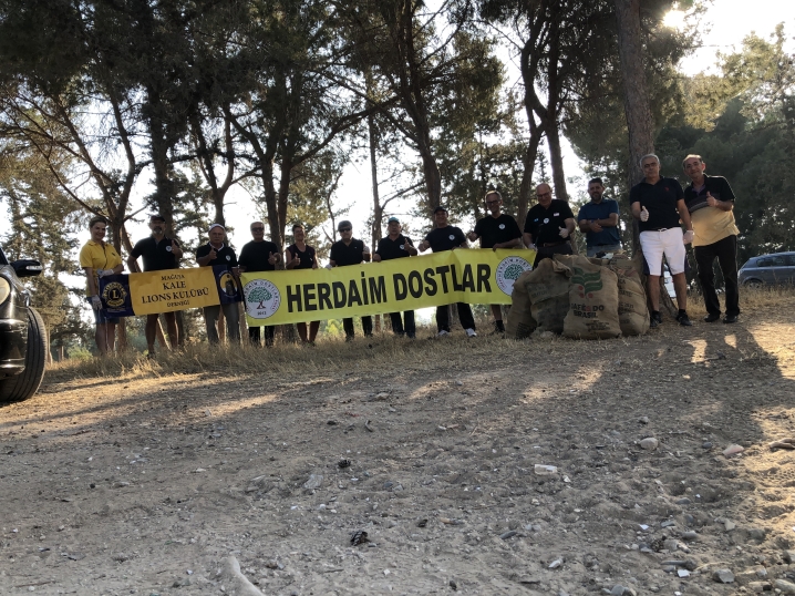 Herdaimdostlar çevre etkinliği düzenledi