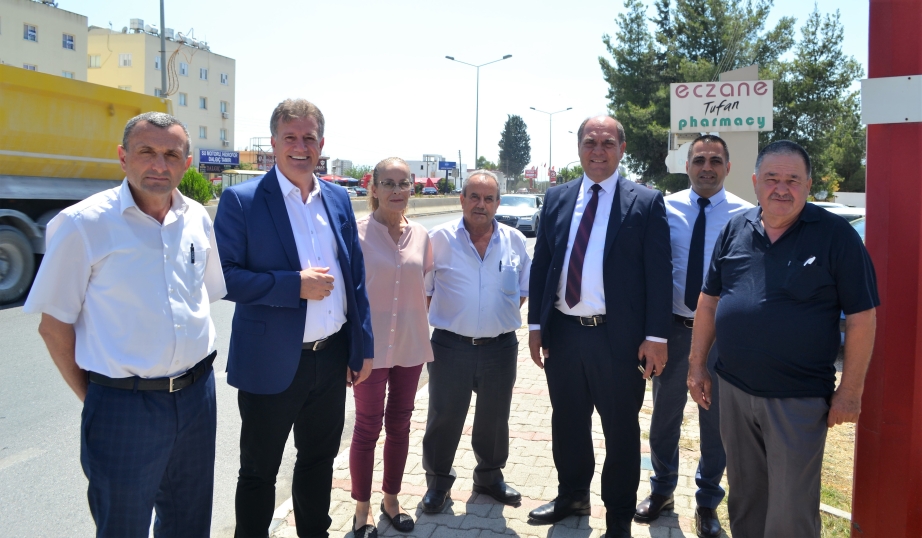 Arıklı Karavezirler’i ziyaret etti