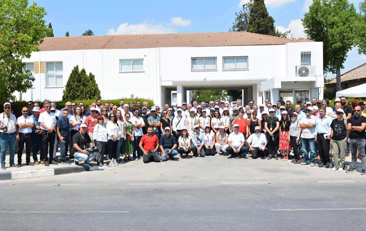 Gazeteciler Birliği, hükümetin uzlaşı niyeti beyanının ardından, iyi niyet göstergesi olarak eylemlerini noktaladıklarını duyurdu