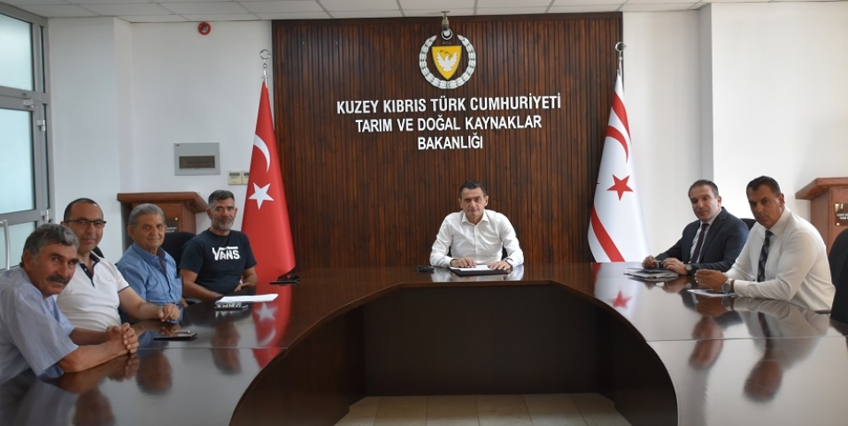 Tarım Bakanı Oğuz Yeşilırmak Muhtarı Özpolat’la görüştü