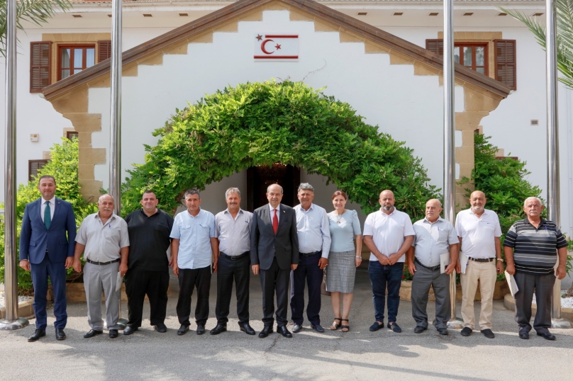 Cumhurbaşkanı Tatar, muhtarlardan oluşan heyeti kabul etti
