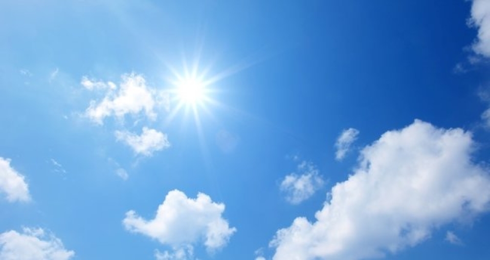 Bugün hava açık ve az bulutlu, öğle saatleri parçalı bulutlu geçecek